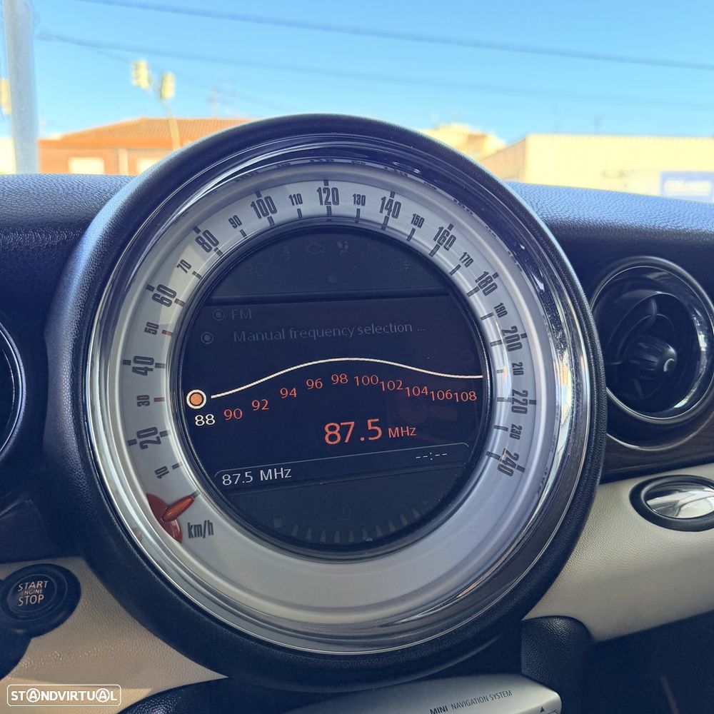 MINI Clubman Cooper D - 26