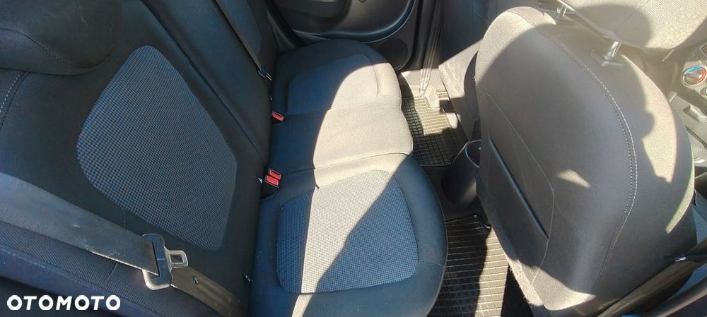 Hyundai i20 1.2 Trend - 11