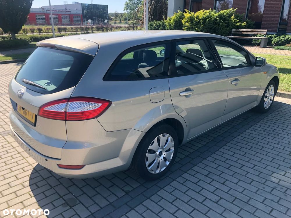 Ford Mondeo 2.0 Ghia Executive - 3