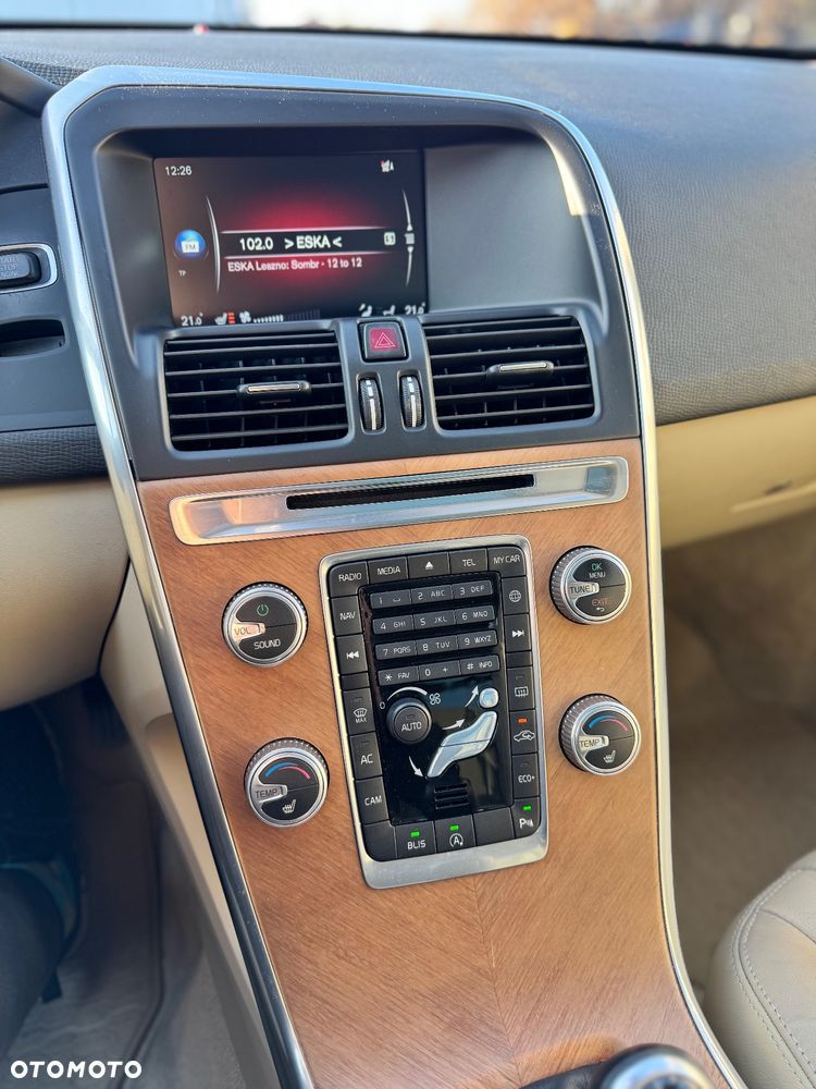 Volvo XC 60 T5 AWD Drive-E Momentum - 11