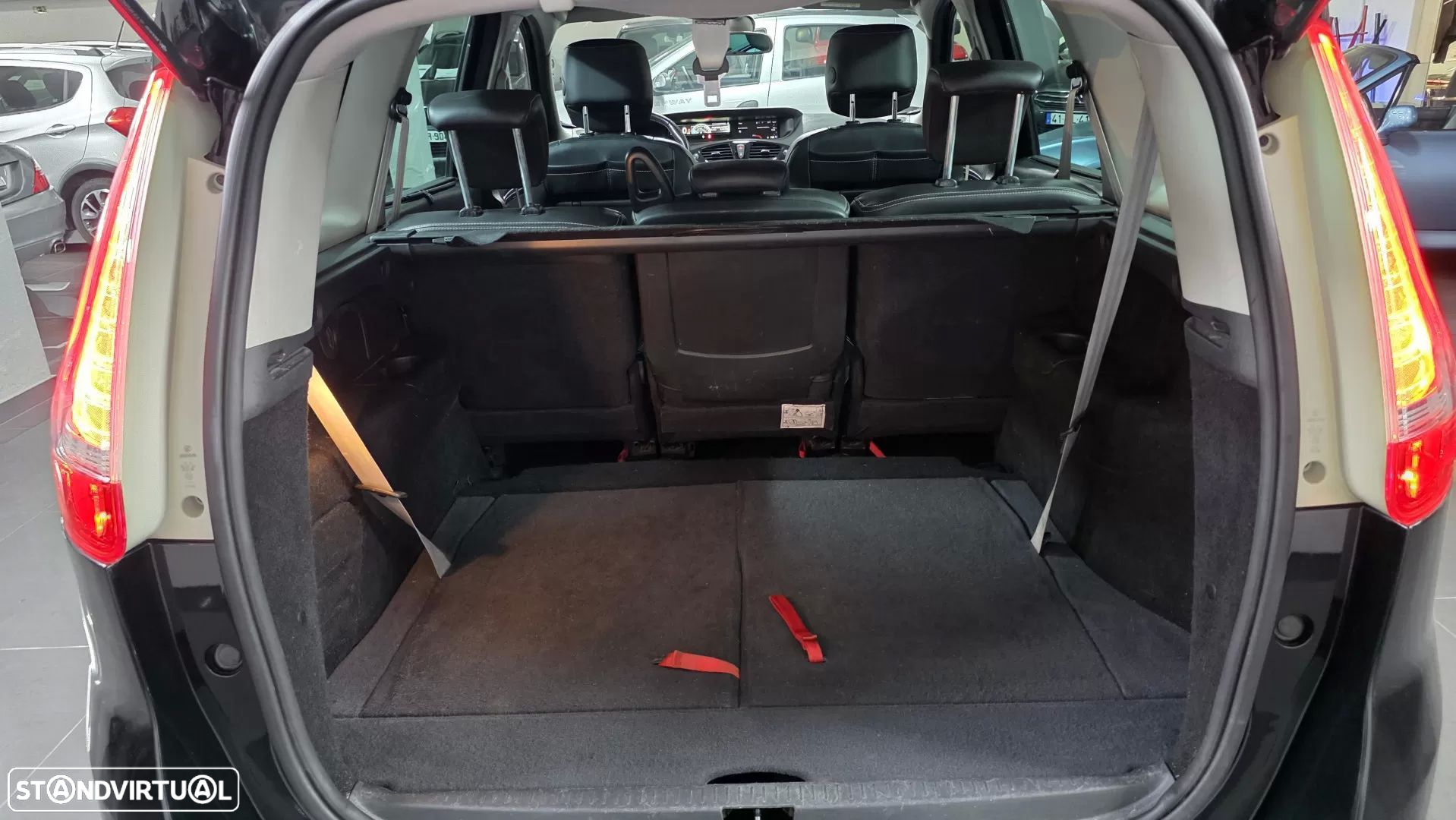 Renault Grand Scénic 1.6 dCi Bose Edition SS - 22