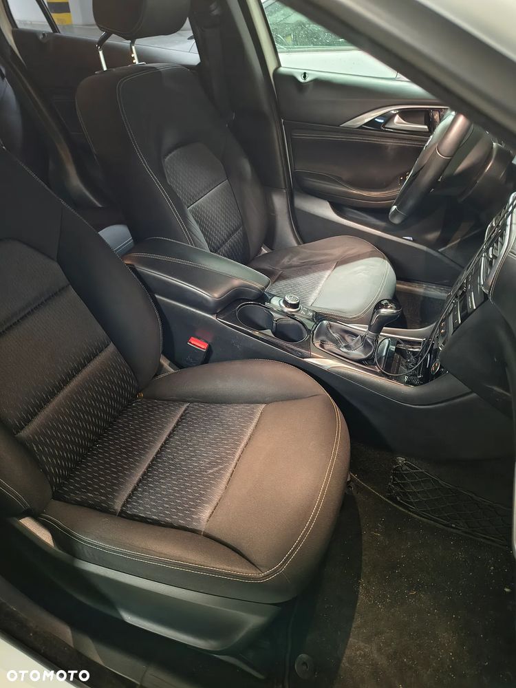 Infiniti Q30 1.5d - 9