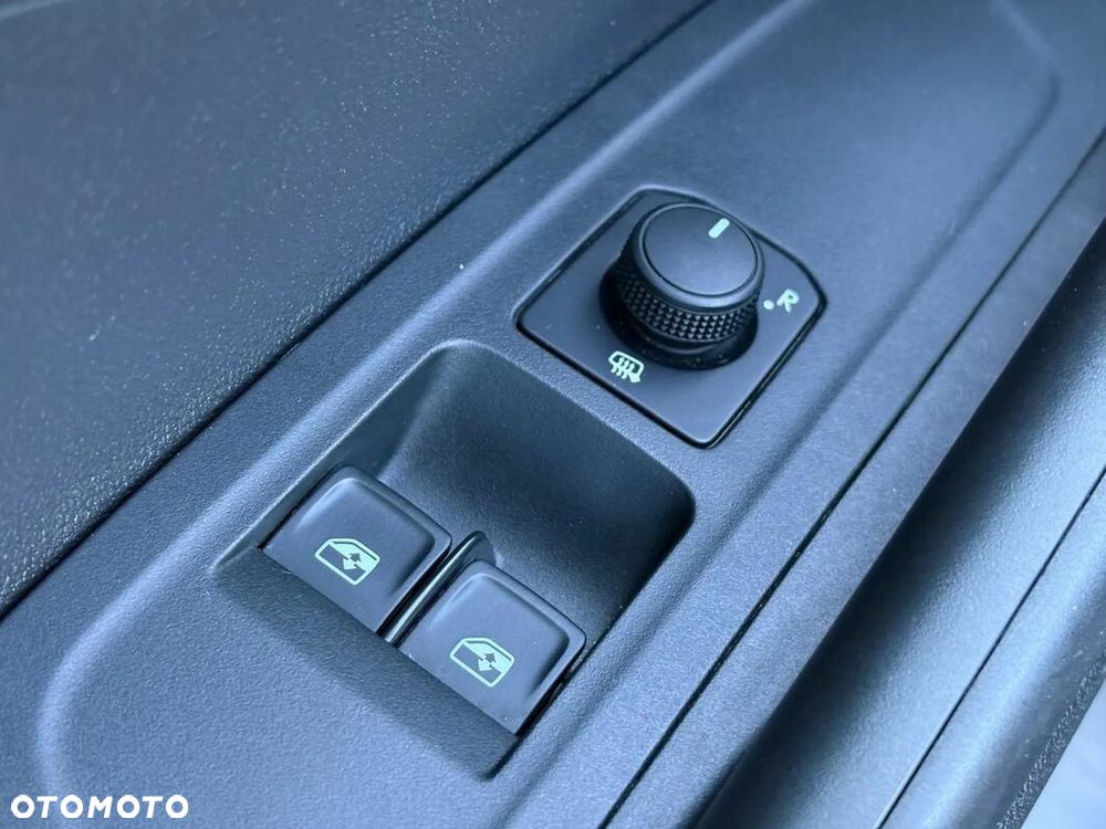 Skoda Fabia 1.0 TSI Selection DSG - 39