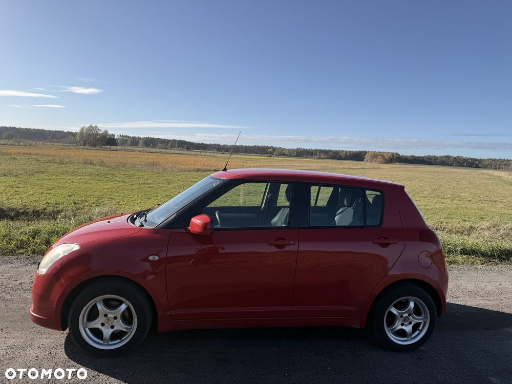 Suzuki Swift - 4