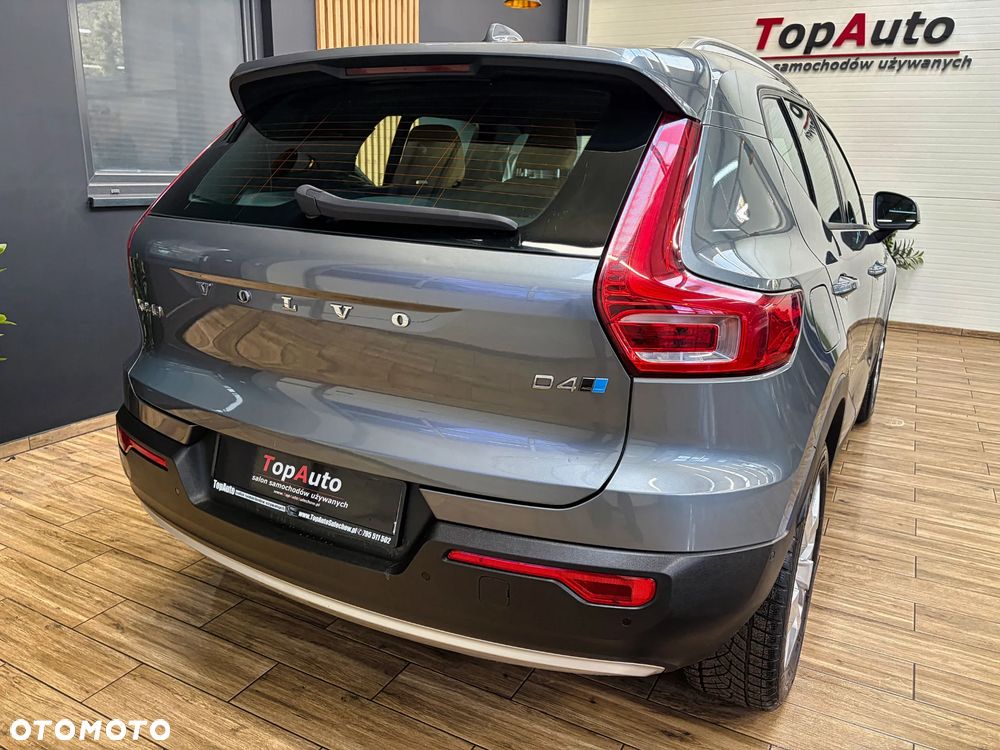 Volvo XC 40 D4 AWD Geartronic Momentum - 9