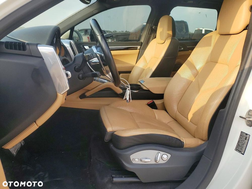 Porsche Cayenne S E-Hybrid Platinum Edition - 8