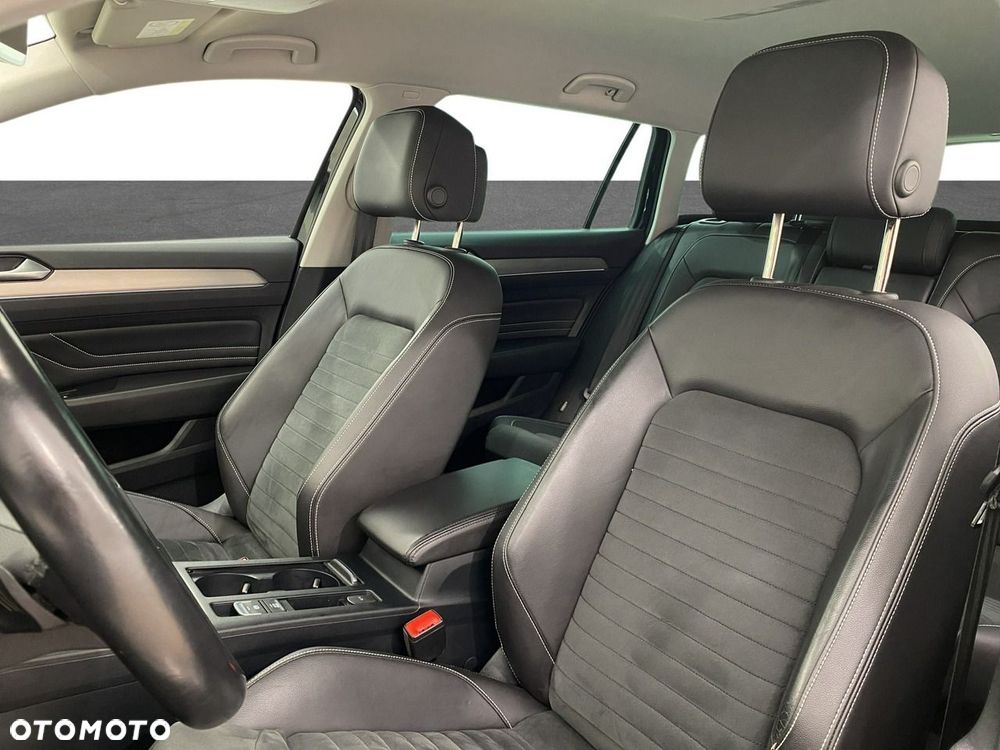 Volkswagen Passat - 11