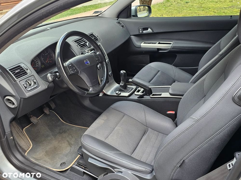 Volvo C30 2.0D Momentum - 9