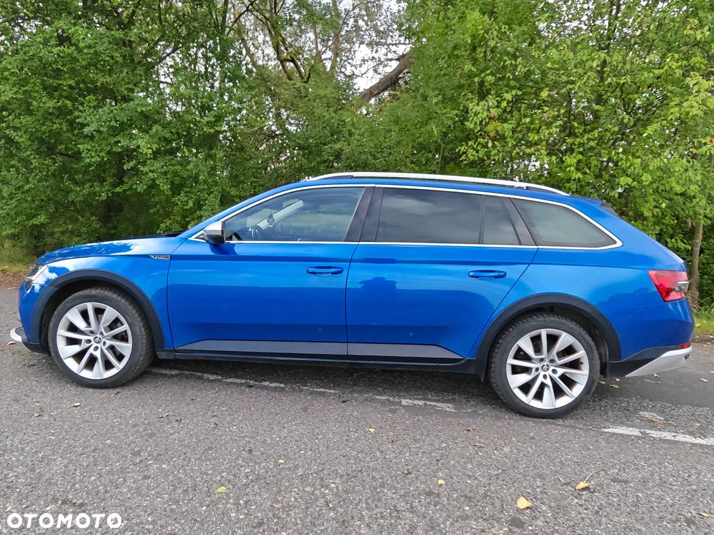 Skoda Superb 2.0 TDI 4x4 DSG Scout - 3