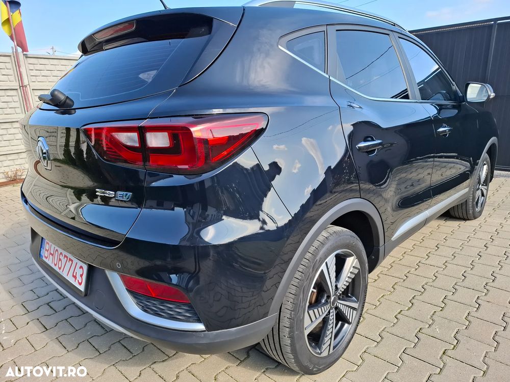 MG ZS EV Standard Luxury - 13