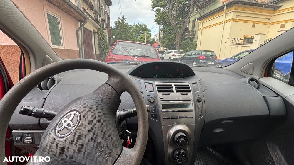 Toyota Yaris 1.0 - 3