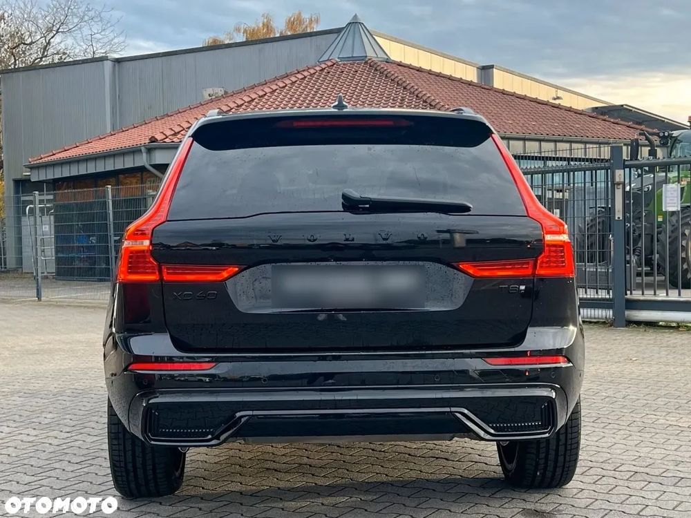 Volvo XC 60 T8 AWD Plus Black Edition - 3
