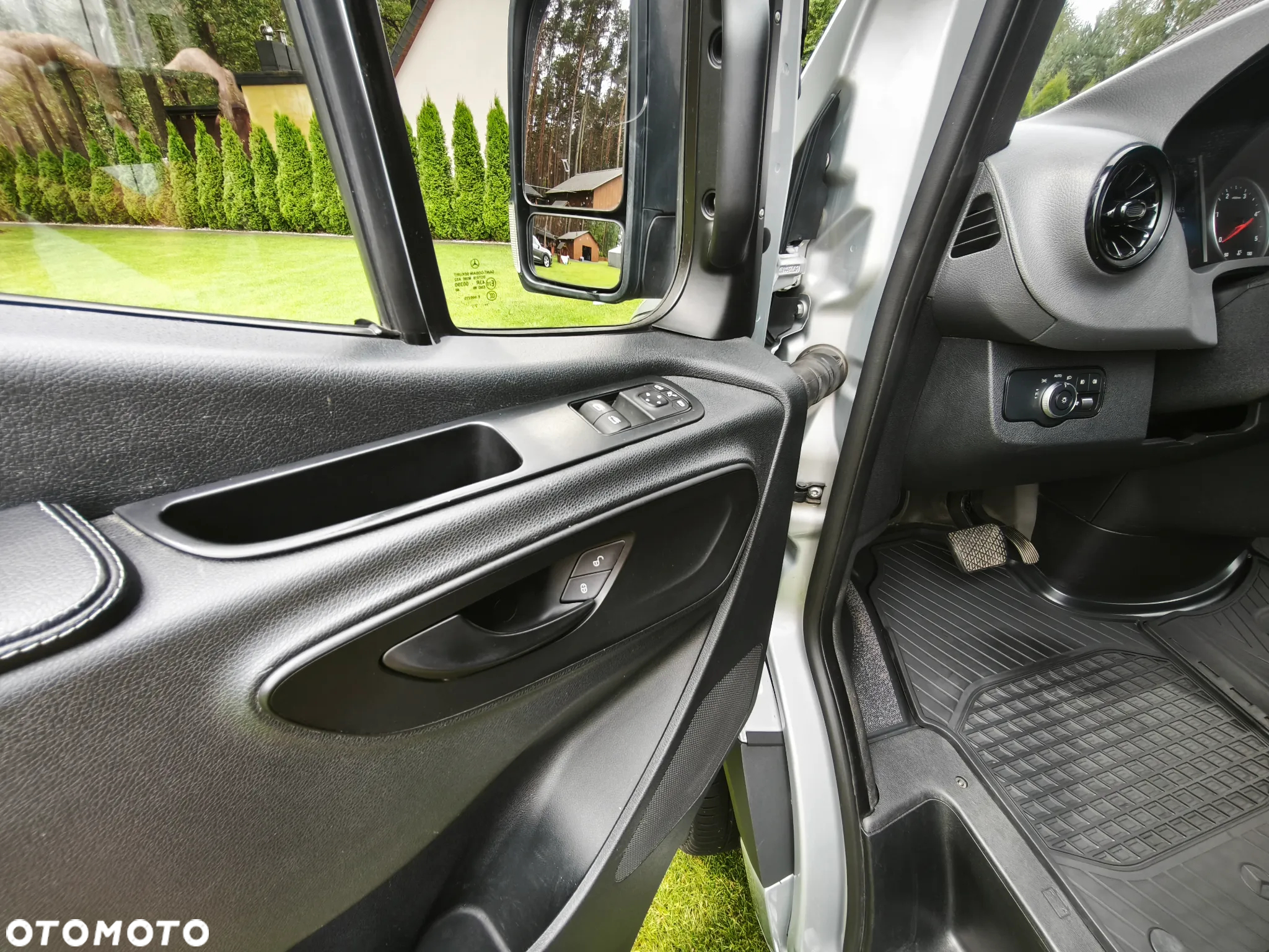 Mercedes-Benz Sprinter - 16