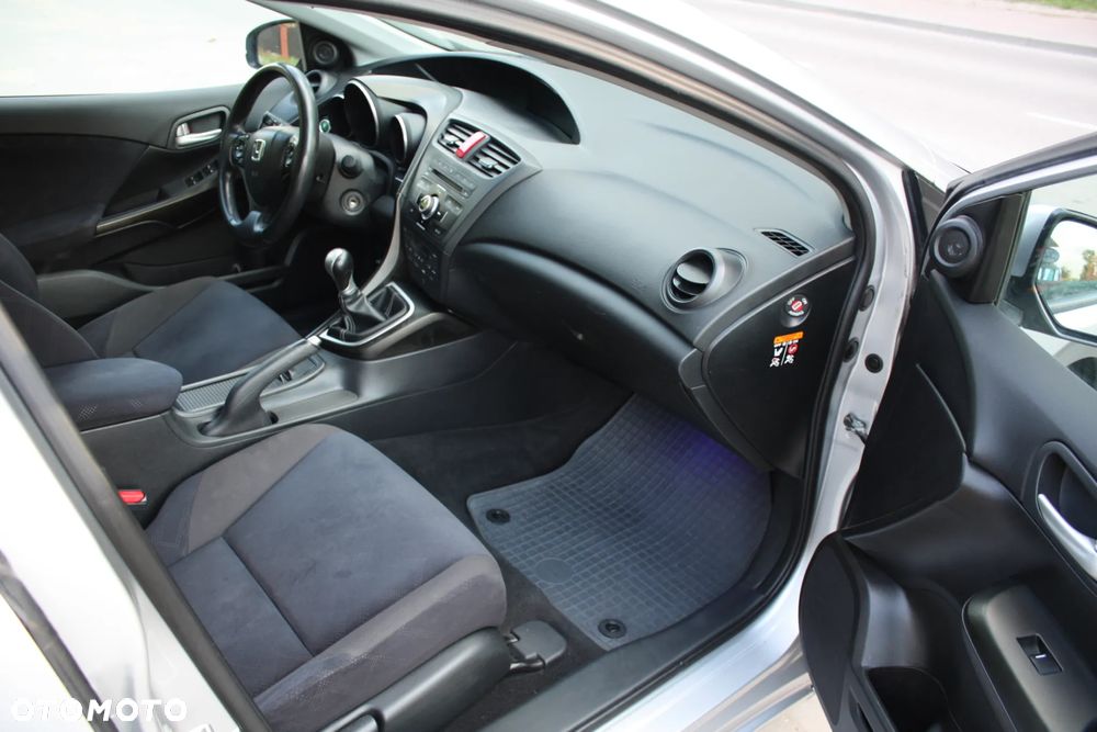 Honda Civic 1.8 Sport - 10