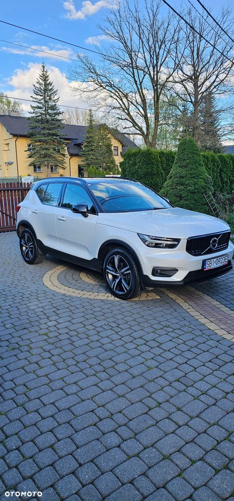 Volvo XC 40 T3 R-Design - 1