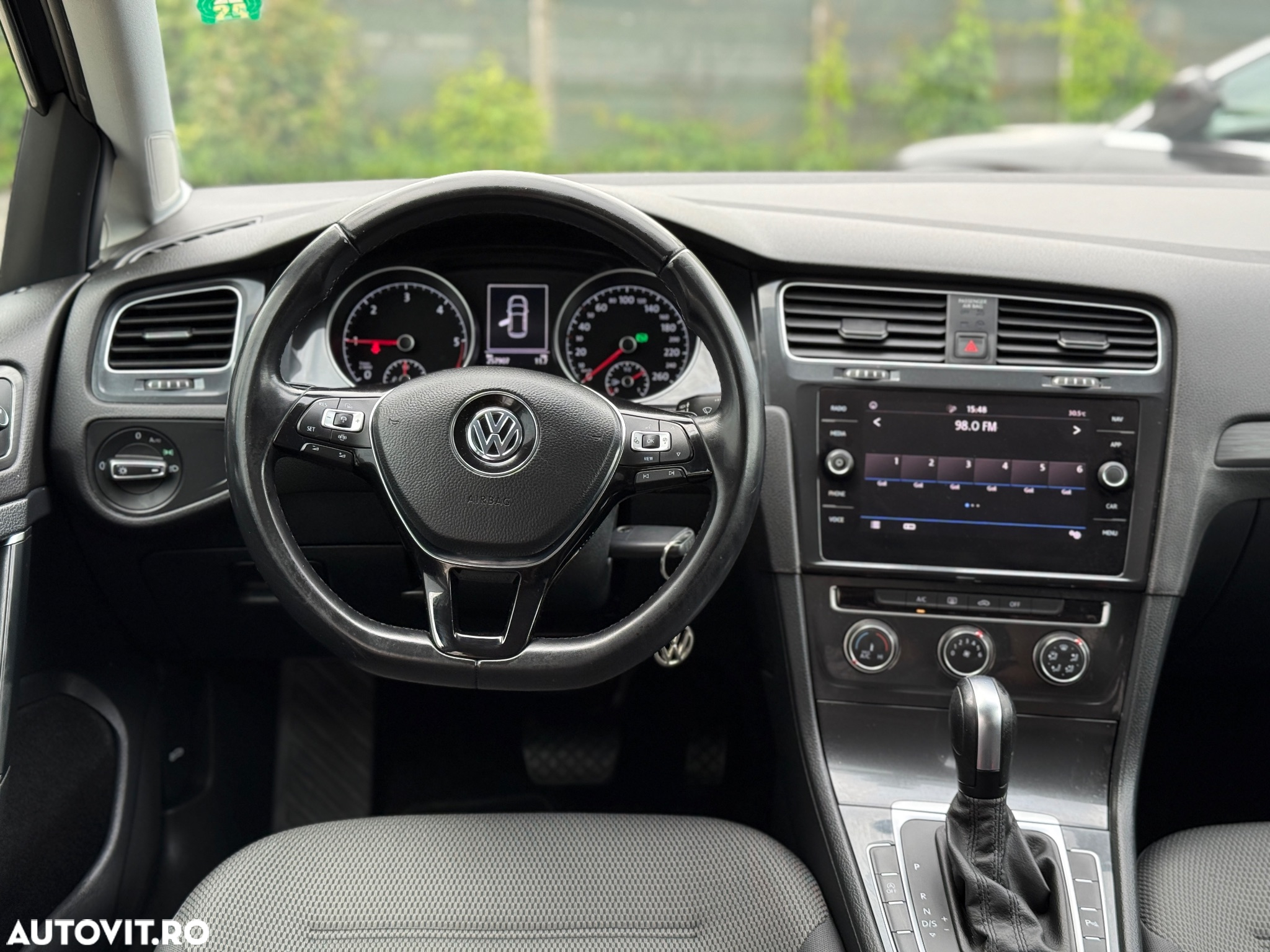 Volkswagen Golf 2.0 BlueTDI DSG Comfortline - 27