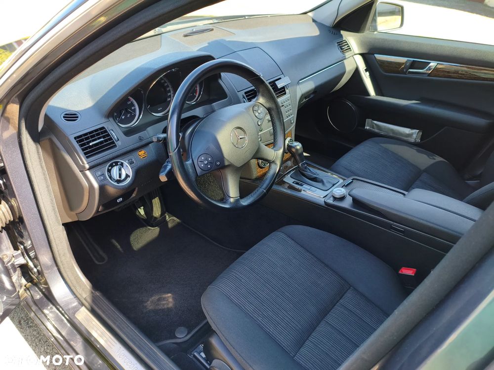 Mercedes-Benz Klasa C 200 CGI Automatik BlueEFFICIENCY - 9