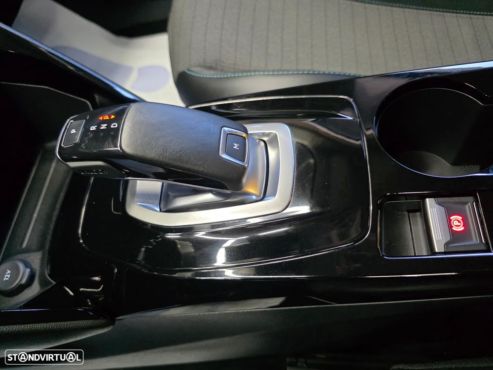Peugeot 2008 1.5 BlueHDi Allure Pack EAT8 - 33