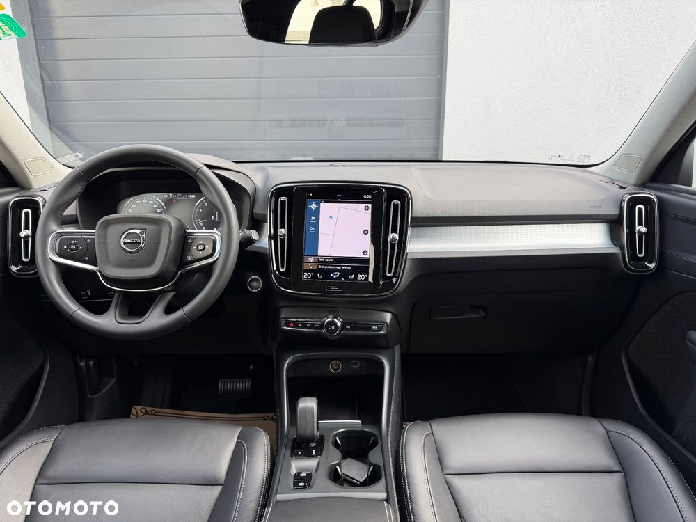 Volvo XC 40 B4 B DKG Momentum Pro - 9