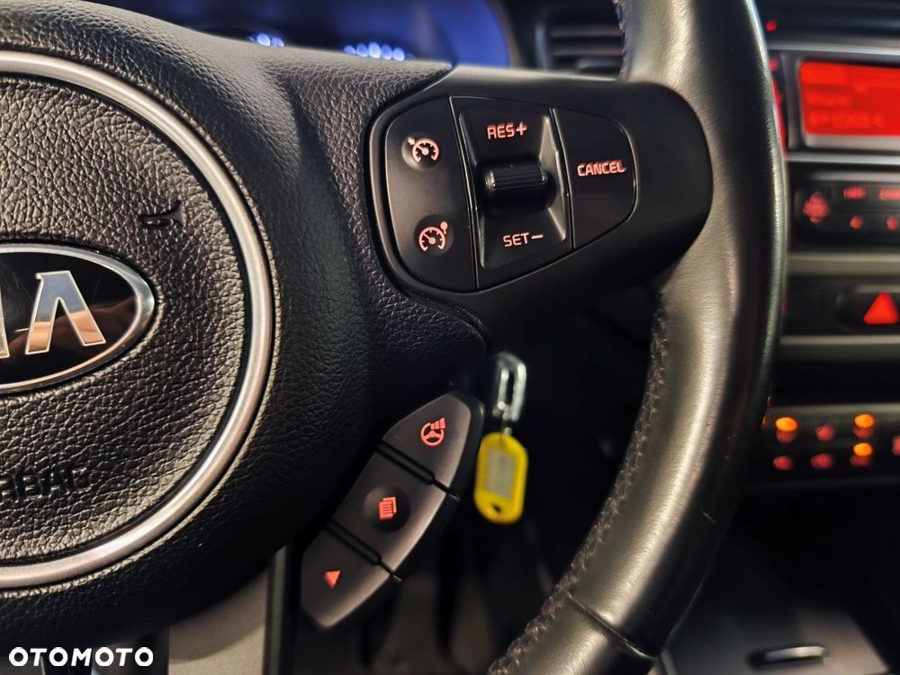 Kia Carens 1.6 GDI ISG Vision - 16