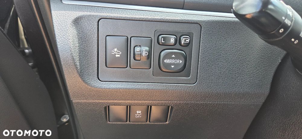 Toyota Verso 1.8 Premium EU5 7os - 31