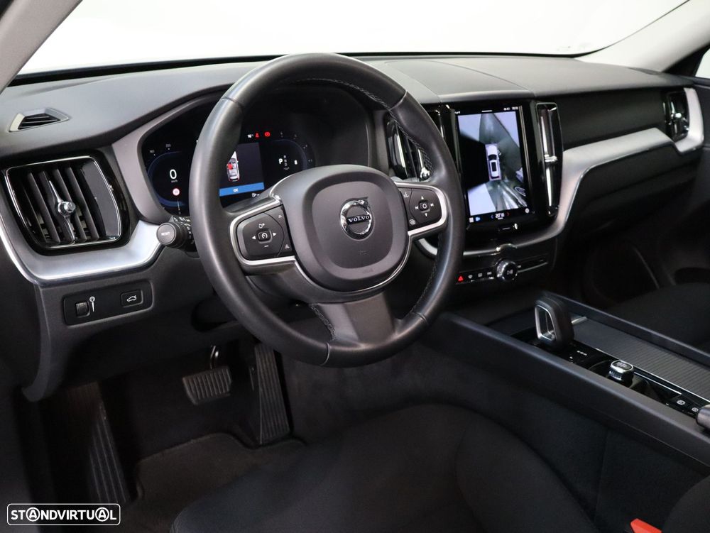 Volvo XC 60 2.0 B4 Momentum Plus - 6