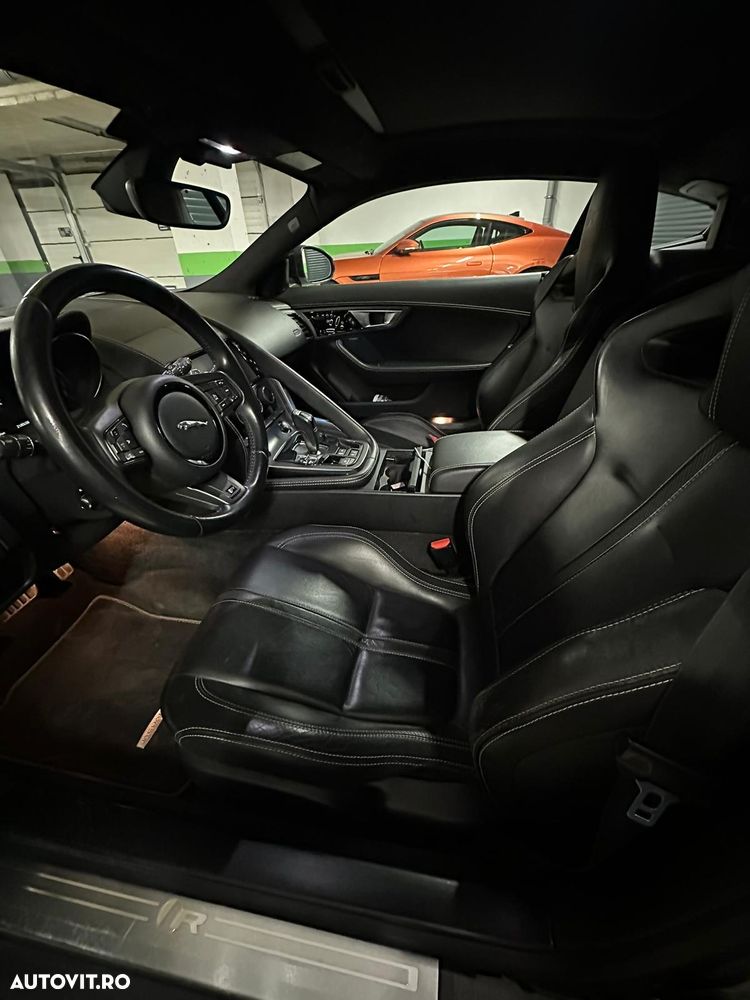 Jaguar F-Type - 8