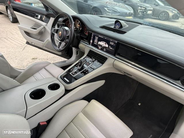 Porsche Panamera Sport Turismo - 26
