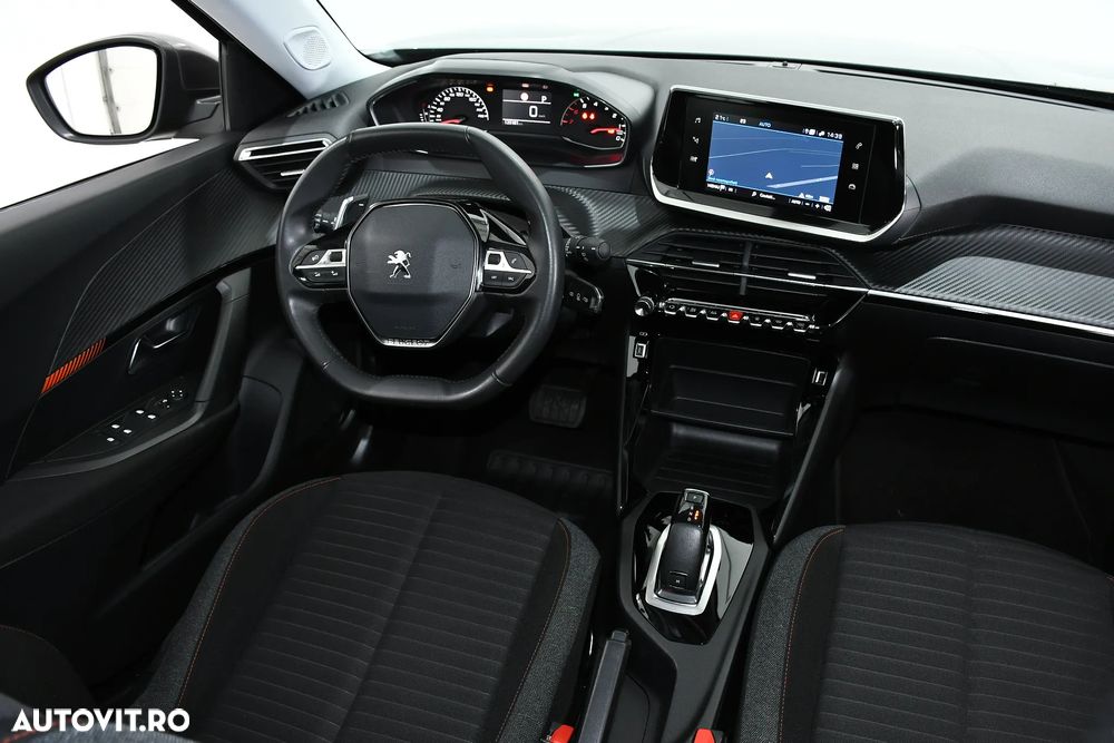 Peugeot 2008 1.2 L PureTech STT EAT8 Allure - 4