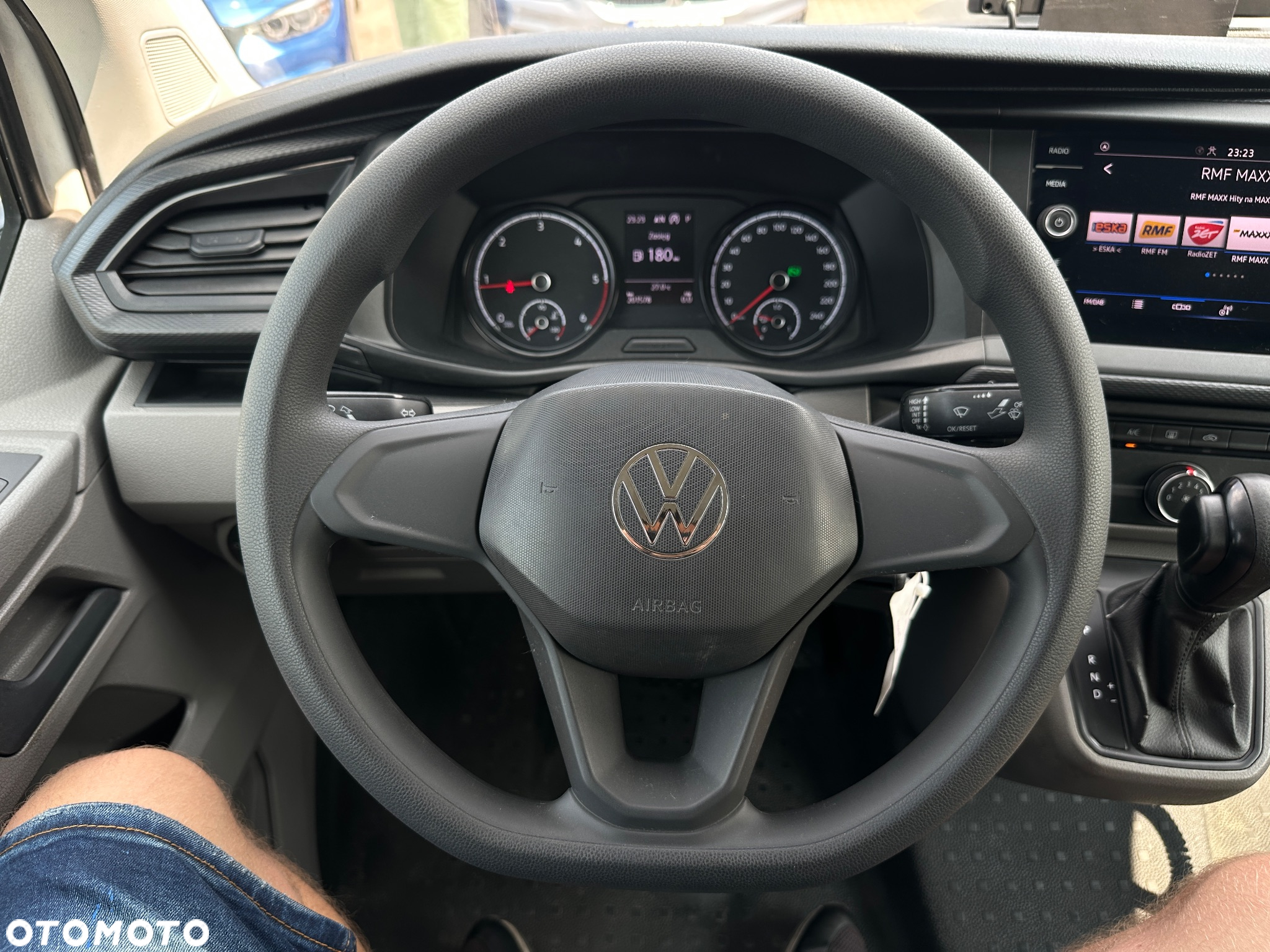 Volkswagen Transporter - 11