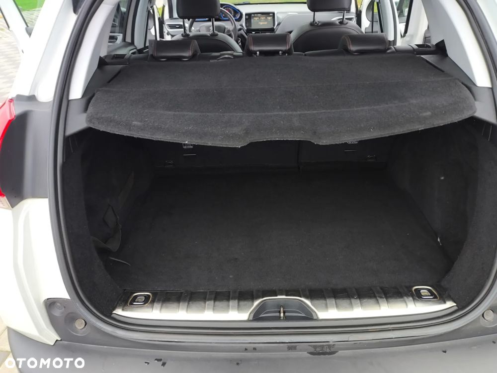 Peugeot 2008 1.6 BlueHDi Crossway S&S - 26