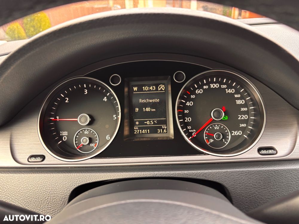 Volkswagen Passat Variant 2.0 TDI DSG BlueMotion Technology Comfortline - 19