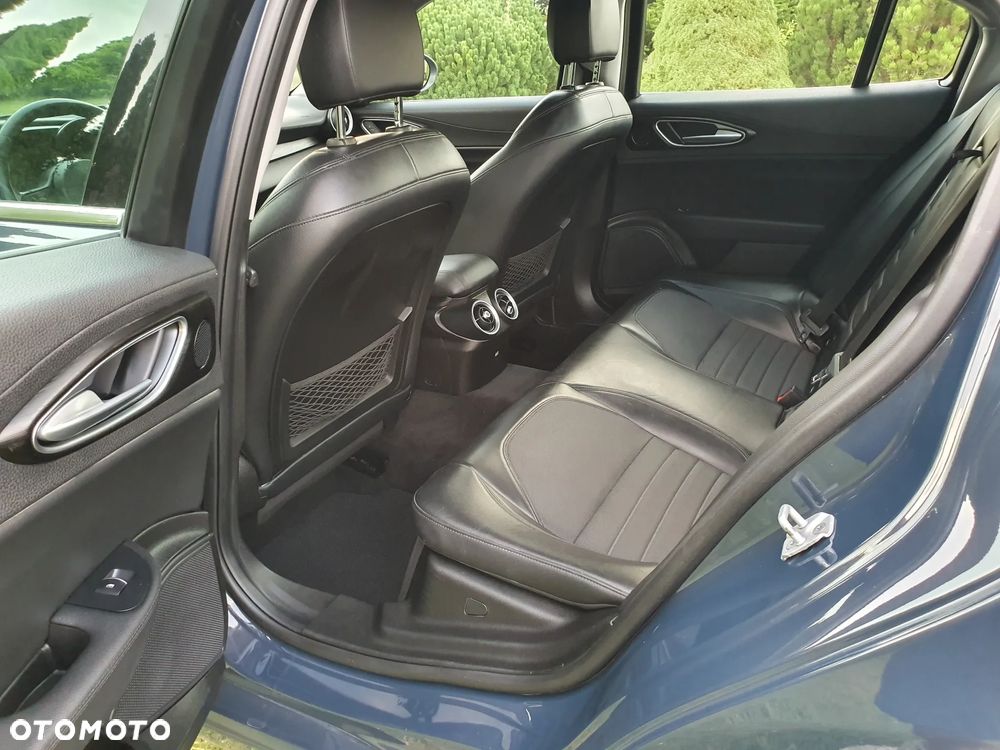 Alfa Romeo Giulia 2.2 AT8 Super - 21