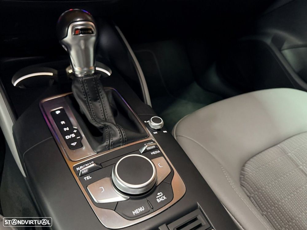 Audi A3 Sportback 1.0 TFSI Design - 15