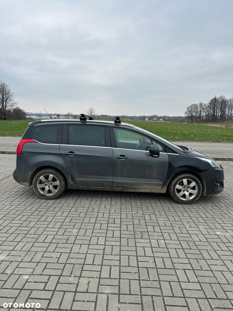 Peugeot 5008 - 13