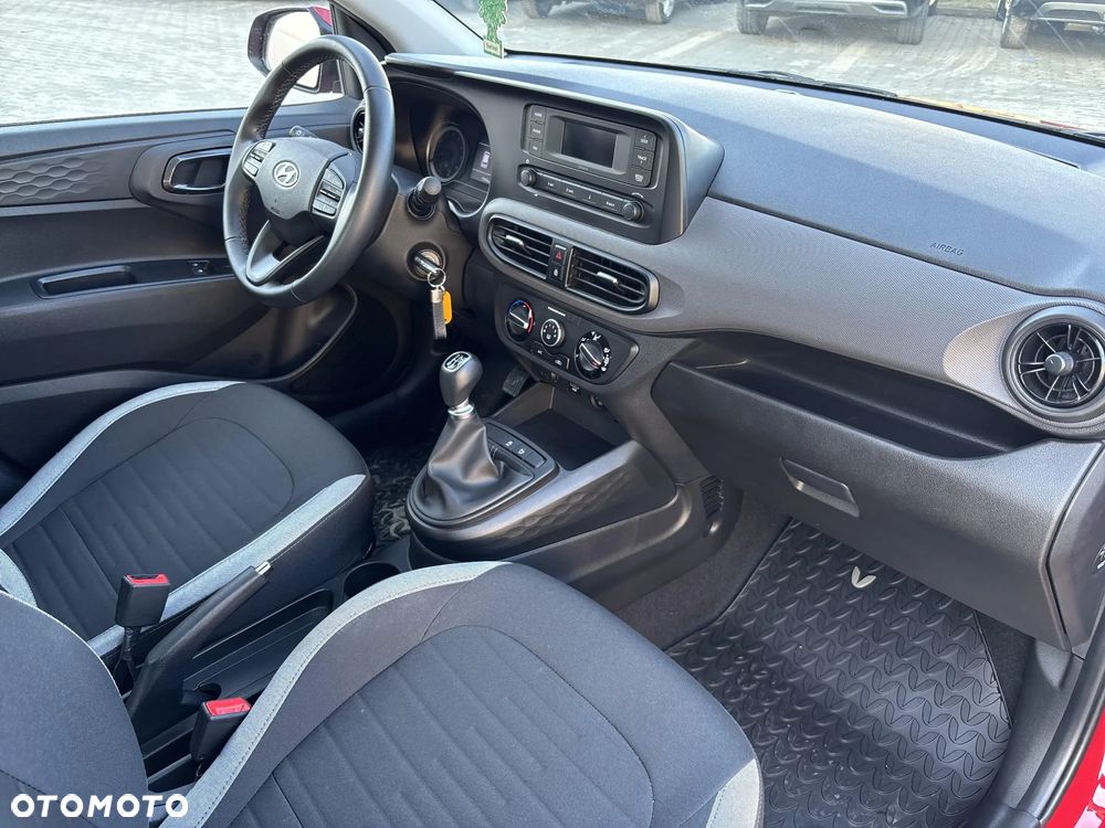 Hyundai i10 - 10