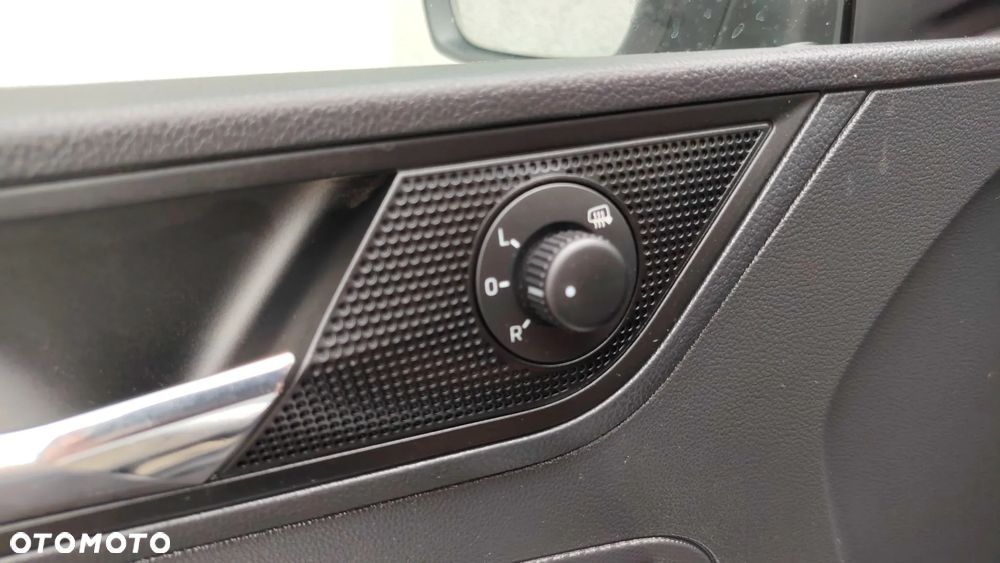 Skoda RAPID 1.0 TSI Ambition - 7