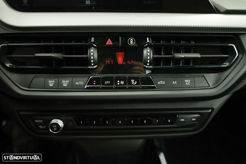 BMW 116 d Pack Desportivo M Auto - 13