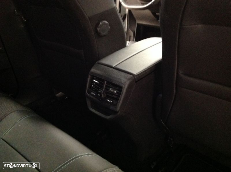 Peugeot 3008 1.6 Hybrid Allure Pack e-EAT8 - 35