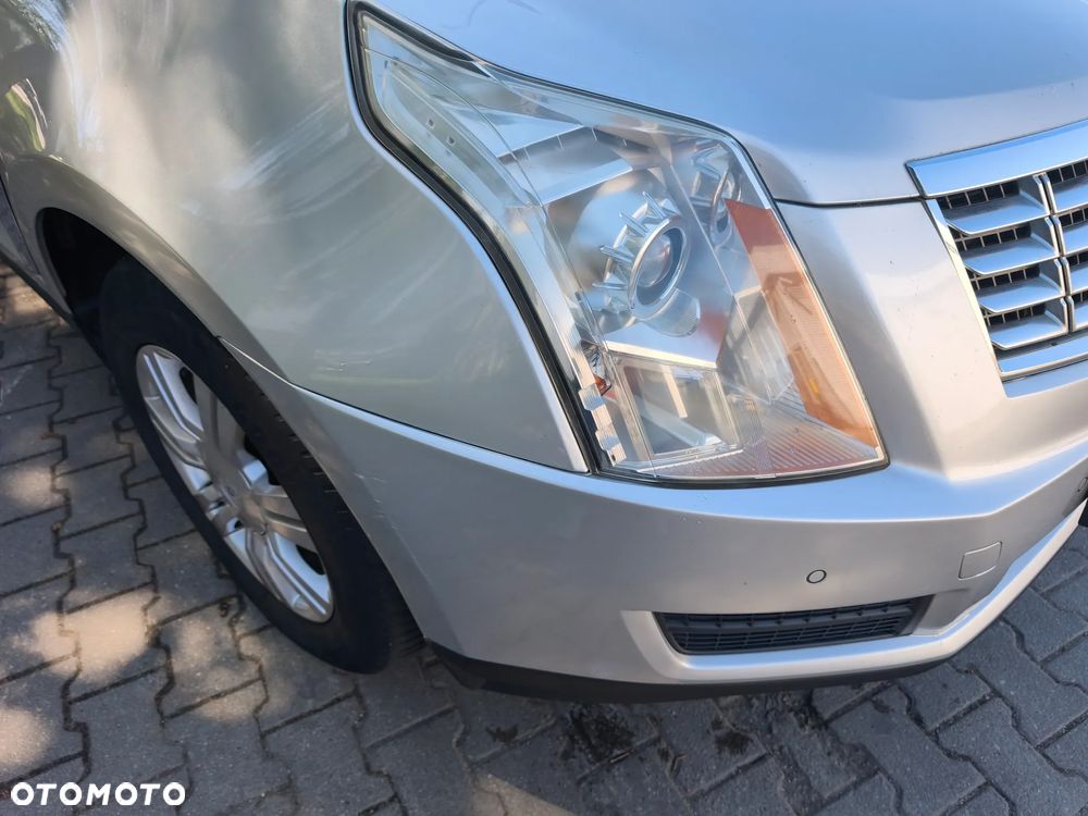 Cadillac SRX - 11