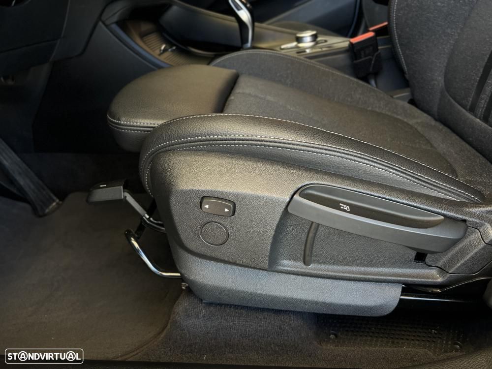 BMW X1 16 d sDrive Auto Line Sport - 14