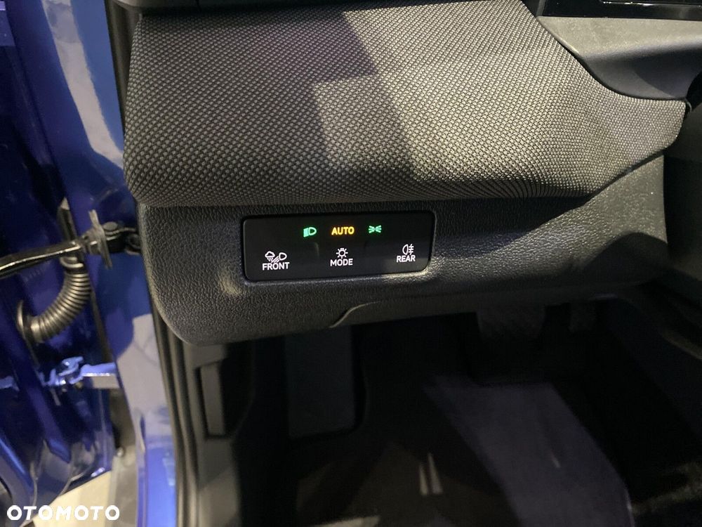 Volkswagen T-Roc - 29