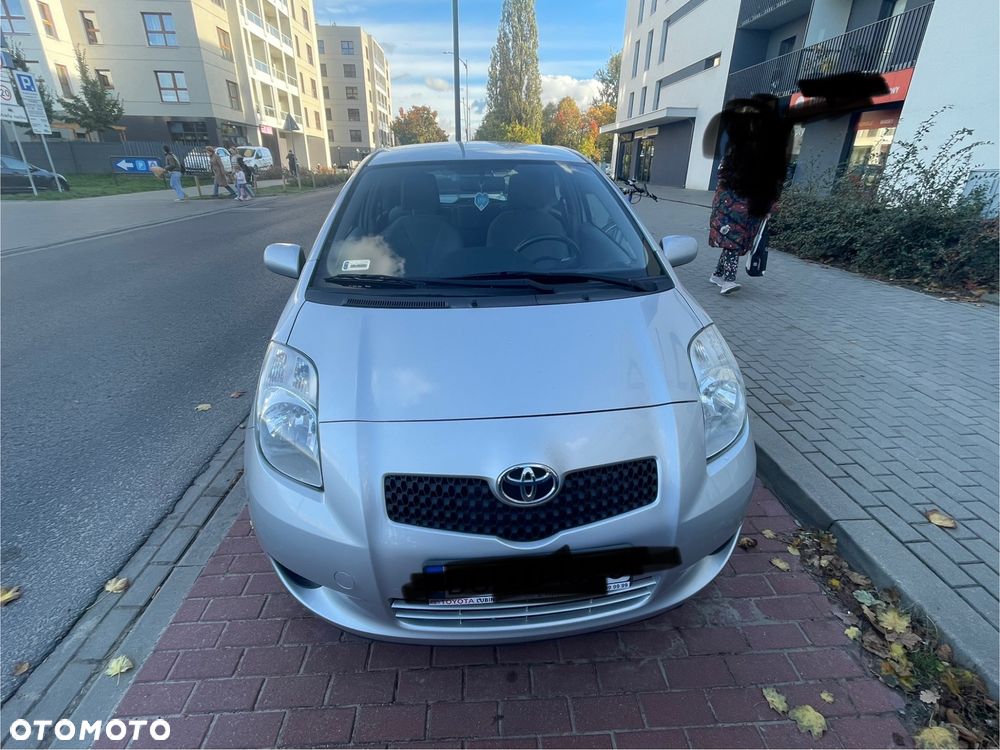 Toyota Yaris - 11