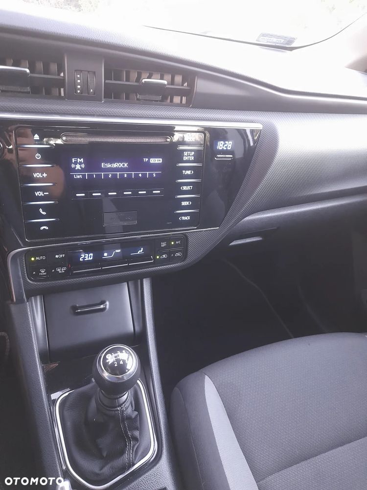 Toyota Auris 1.6 Active - 19