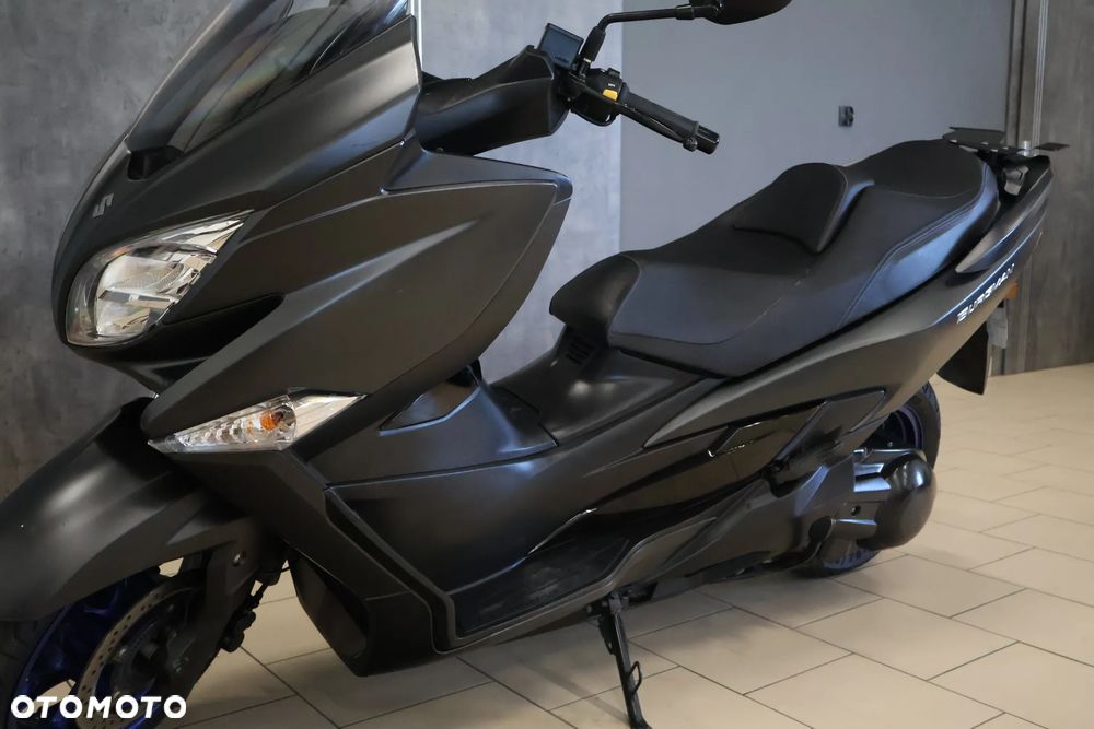 Suzuki Burgman - 20