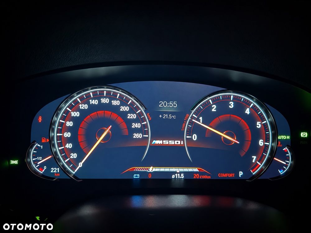 BMW Seria 5 M550i xDrive - 20