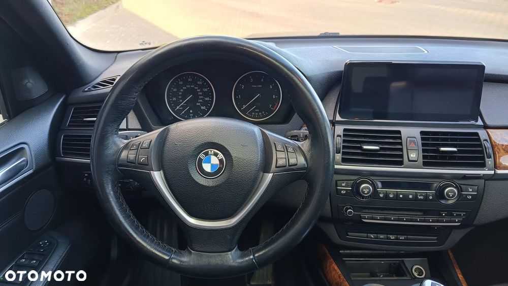 BMW X5 xDrive48i - 19