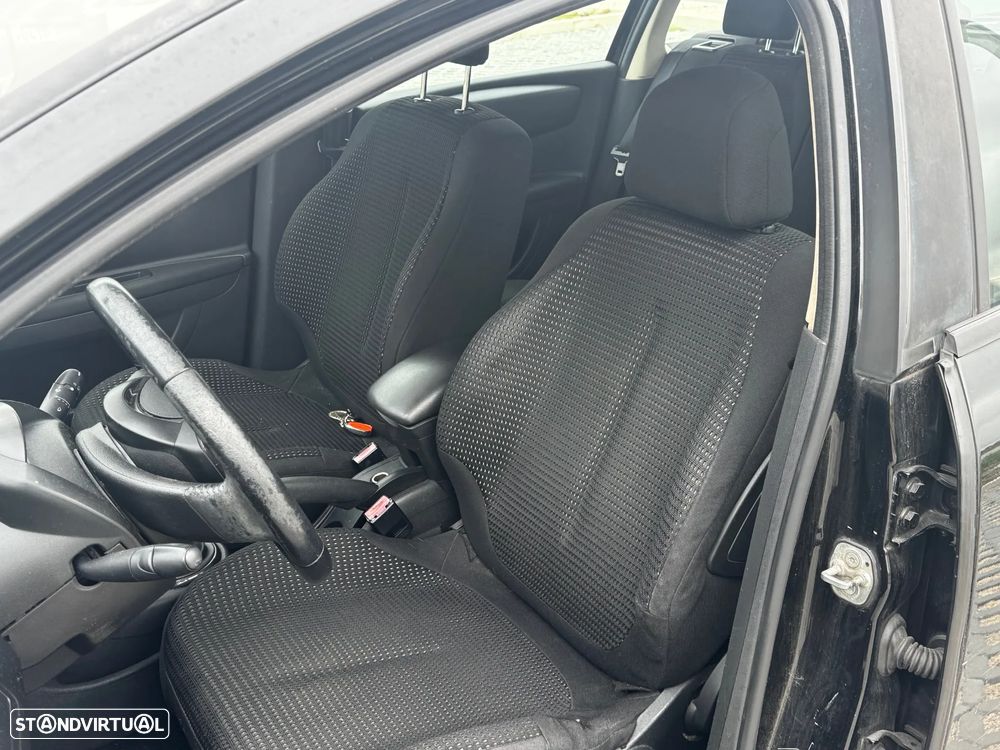 Citroën C4 1.6 HDi Exclusive - 6