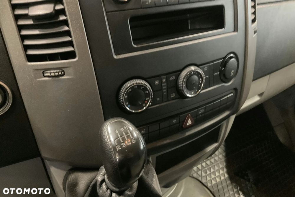 Volkswagen CRAFTER KONTENER - 6