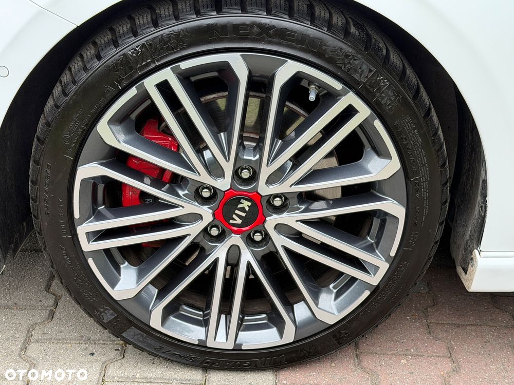 Kia Ceed 1.6 T-GDI GT-Challenge - 13